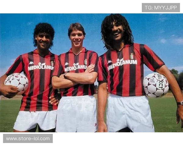 足球球星被认出来了吗如何看待公众场合中的名人隐私与曝光问题