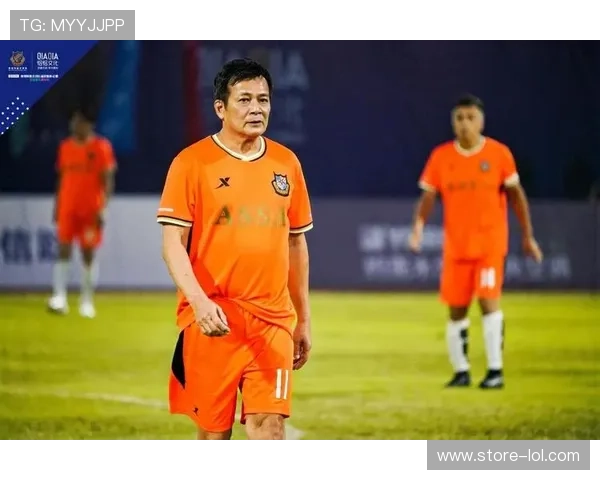 那些因体型偏胖却依然在绿茵场上闪耀的足球明星们